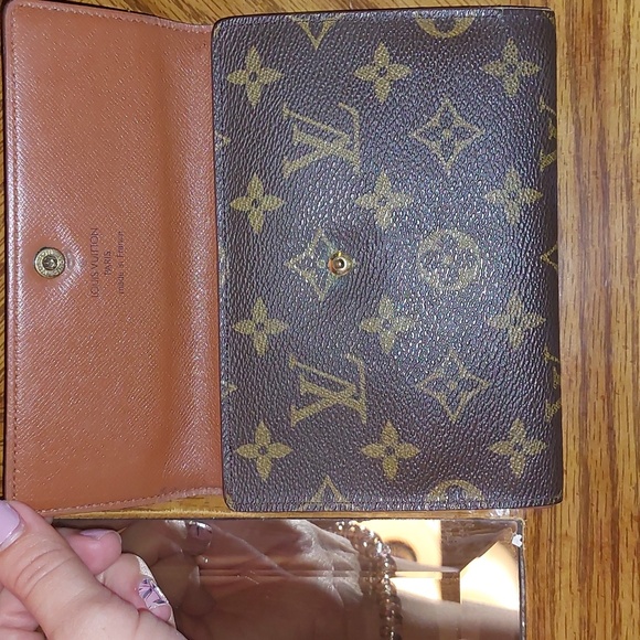 Authentic Louis Vuitton Vintage MonoPorte-Tresor' Etui Papier Trifold Wallet - Picture 5 of 17